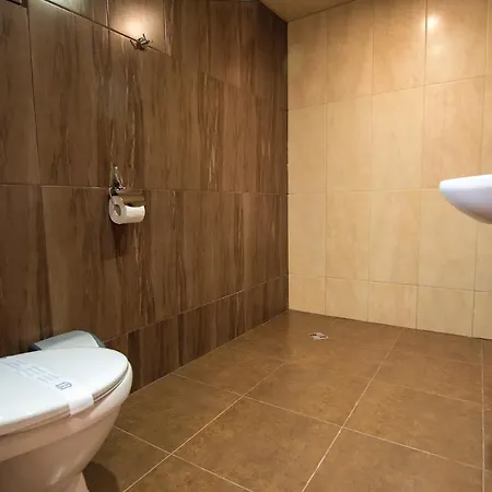 комплекс будното око The Campsite *